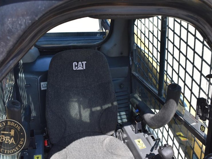 2018-caterpillar-262d-image-58