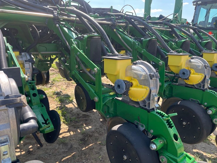 2012-john-deere-1790-image-25