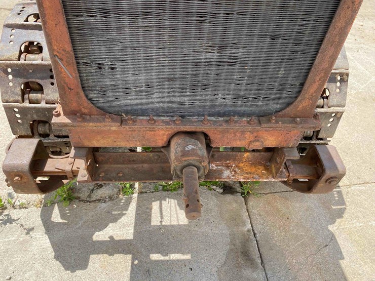 cletrac-crawler-tractor-image-9