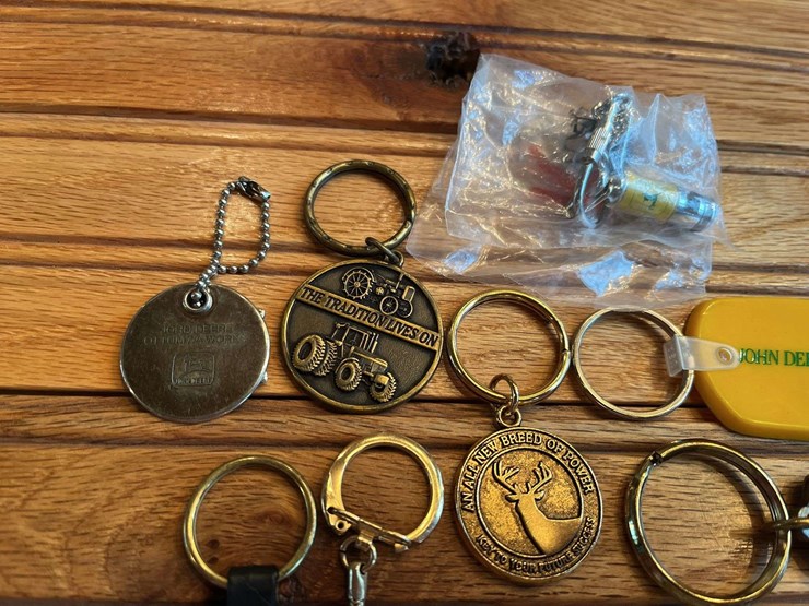 john-deere-keychains-image-2