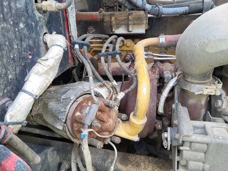 2008-peterbilt-384-image-71