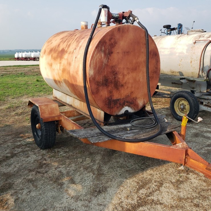 500 gal Fuel Trailer