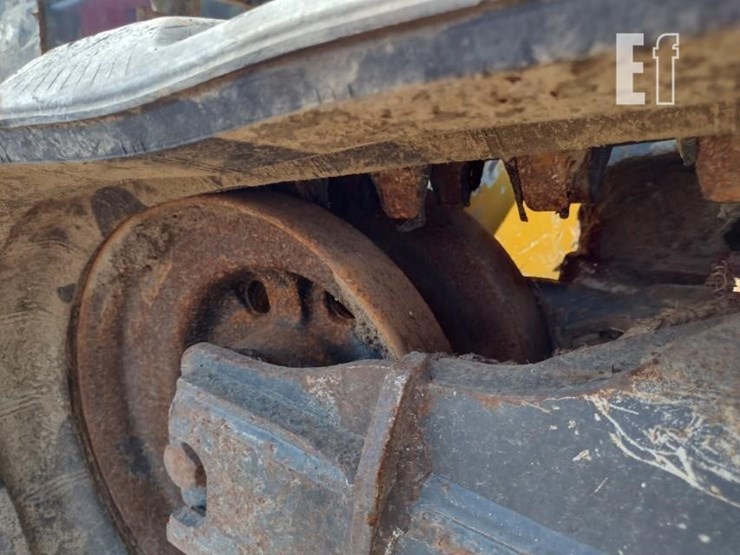 2020-deere-333g-image-26