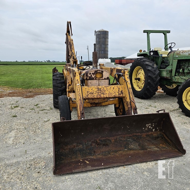 DEERE E7320 WILSON825-B25