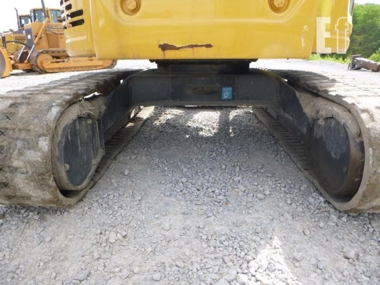 2021-deere-26g-image-45