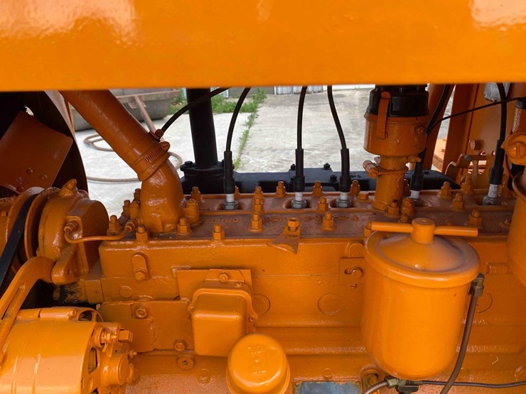 oliver-ag-6h-ag-crawler-image-28