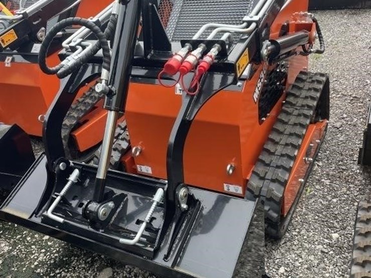 new-mms-skid-steer-loader-image-5