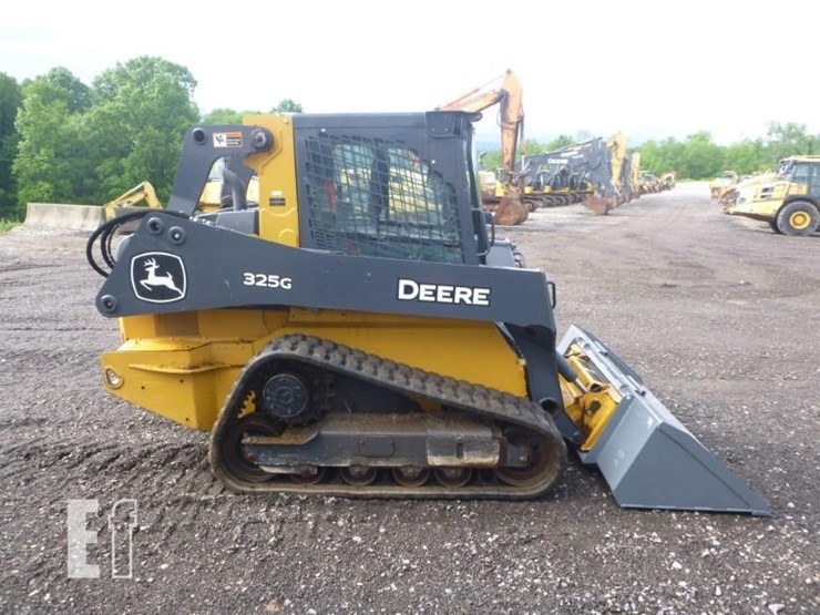 2022-deere-325g-image-3