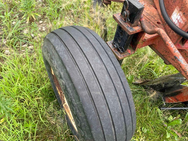 ih-720-6-bottom-plow-image-19