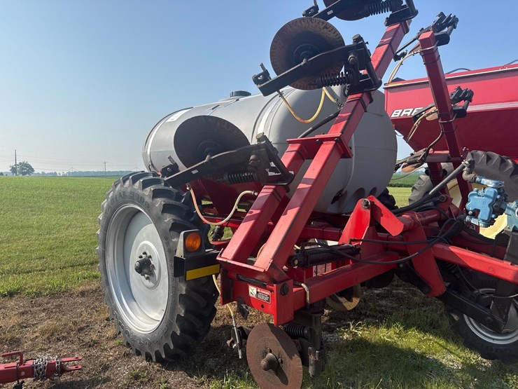 case-ih-2800-image-2