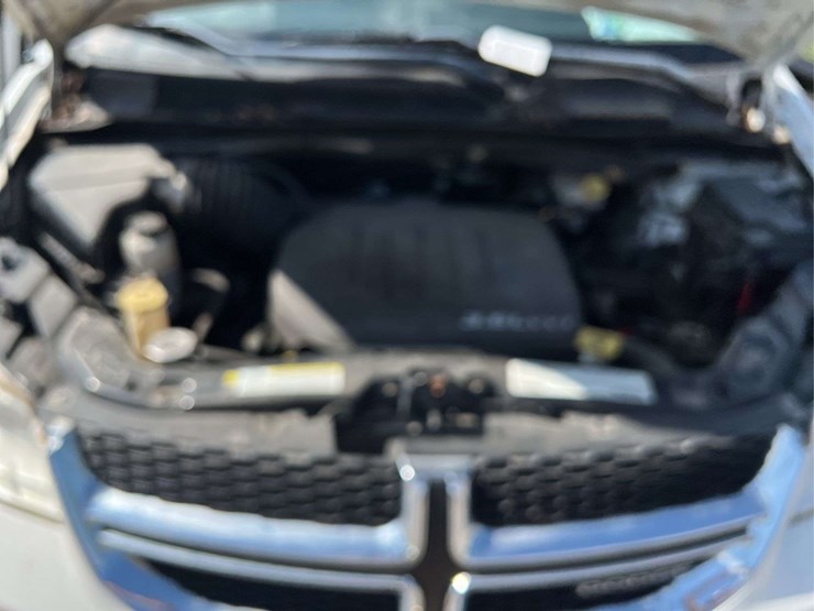 2012-dodge-grand-caravan-image-21