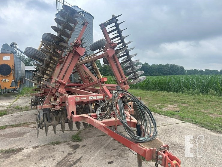 2012-kuhn-krause-8000-25-image-1