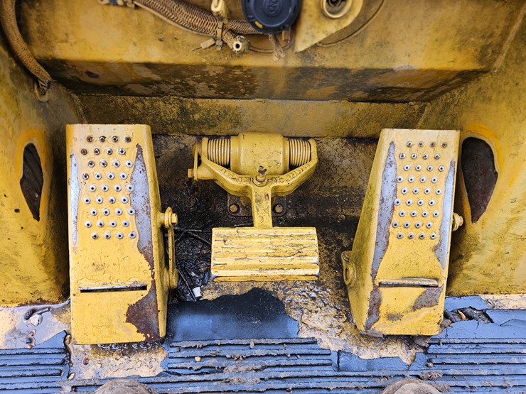 1984-caterpillar-973-image-46