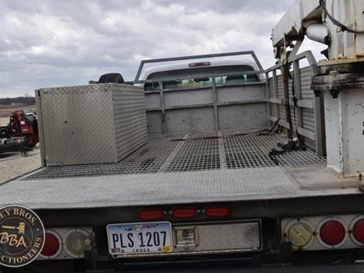 2013-ford-f550-image-43