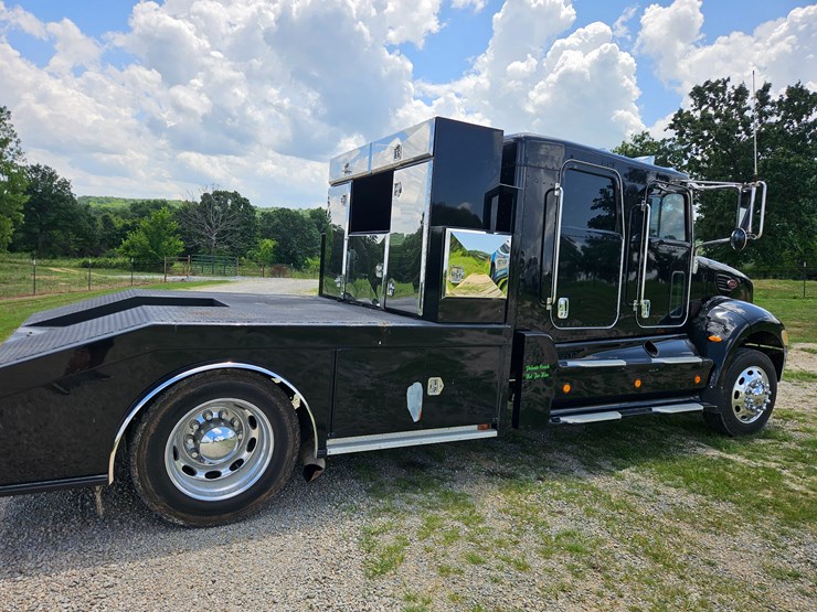 2007-peterbilt-335-image-24