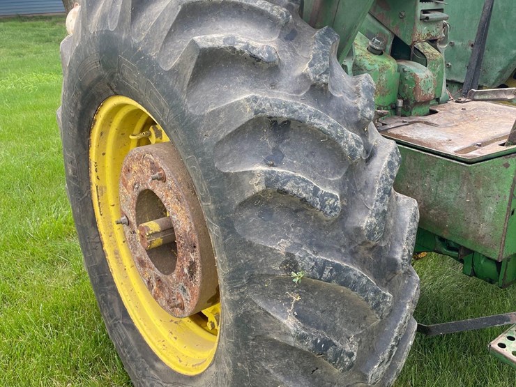 john-deere-4020-image-15