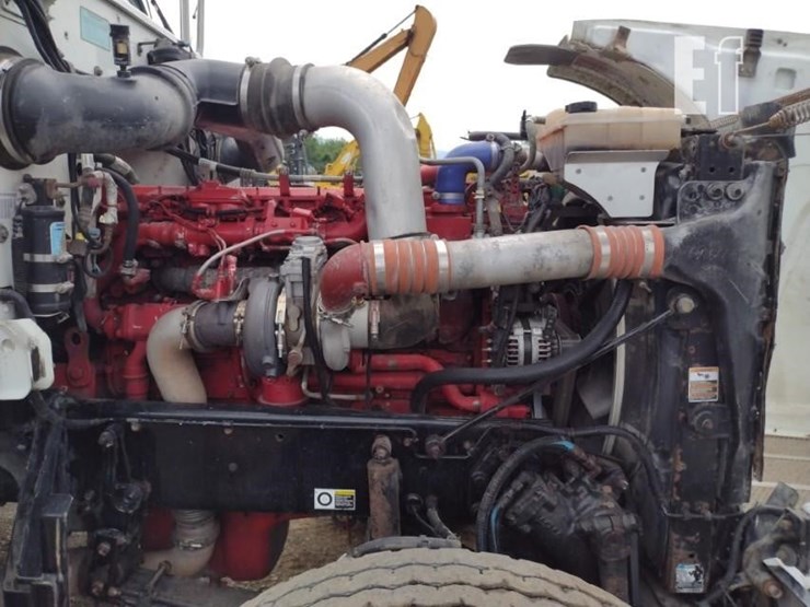 2016-peterbilt-367-image-18