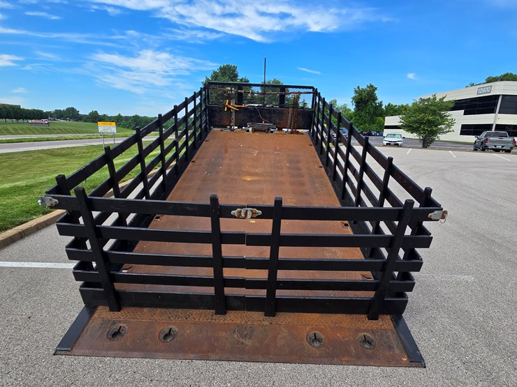 2004-ford-f650-image-101