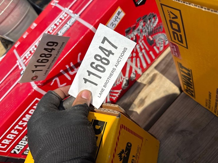 2148---dewalt-2---tool-combo-image-3