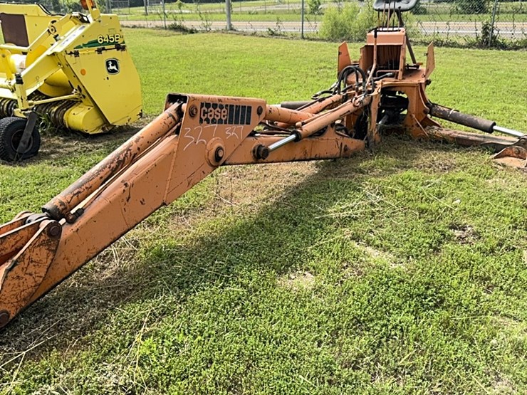 case-backhoe-attachment-image-2