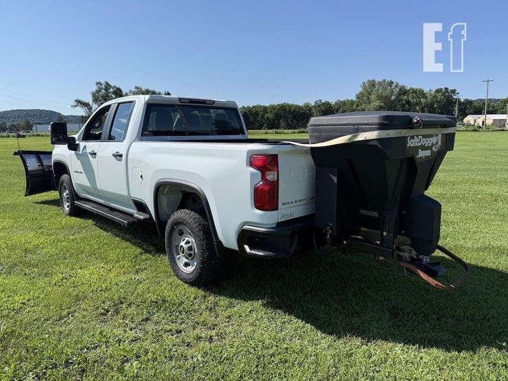 2020-chevrolet-2500-image-6