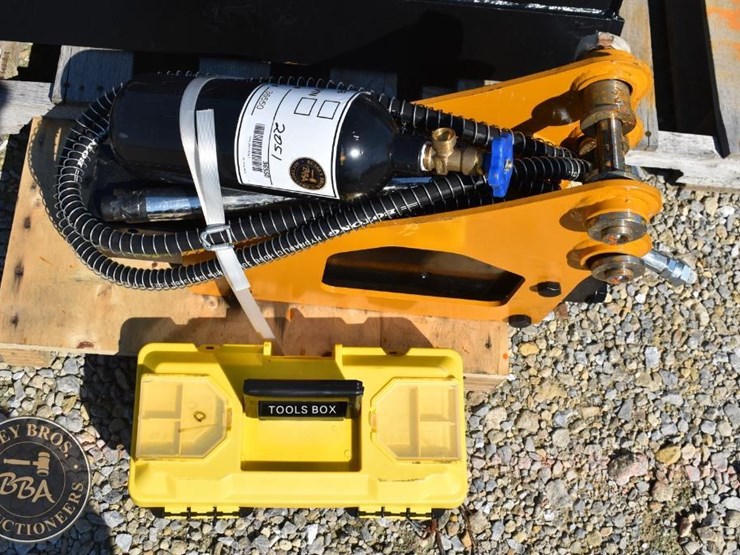 hammer/breaker---hydraulic-future-hydraulic-breaker-attachment-36550-image-2