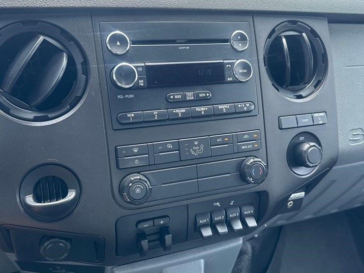 2015-ford-f350-image-24