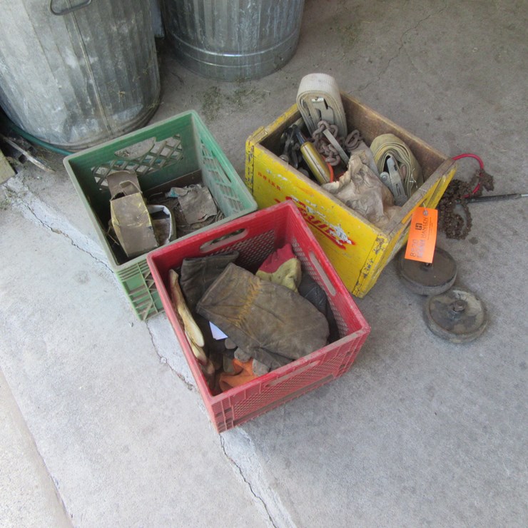 #8830 • Contents of Lot
