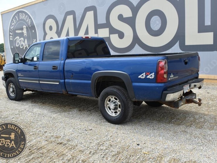 2003-chevrolet-silverado-2500-image-6