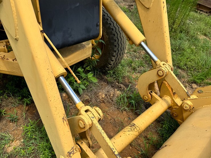 john-deere-back-hoe-image-15