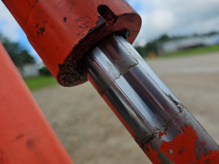 #20866-•-2008-kubota-l3240-tractor-image-51