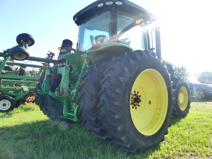 2013-john-deere-7200r-image-3