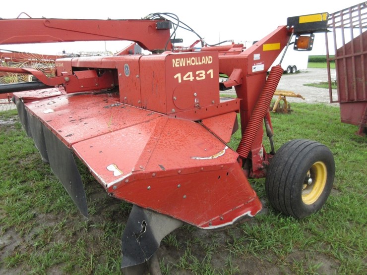 new-holland-1431-image-2