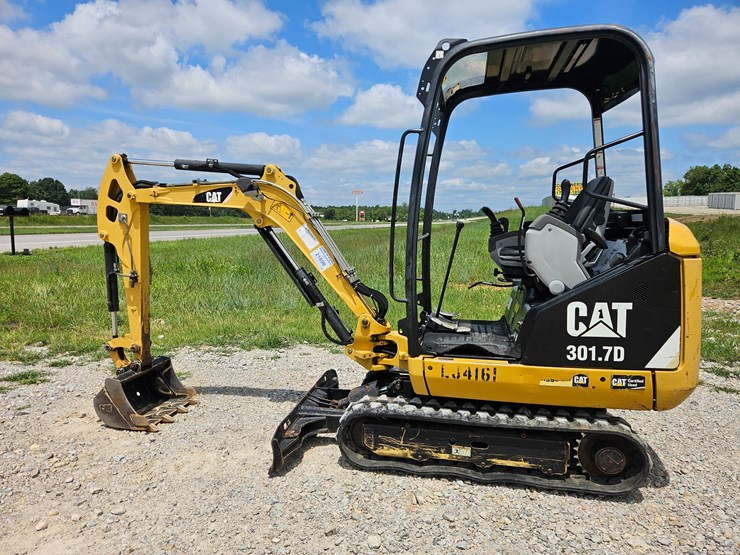 caterpillar-301.7-image-7