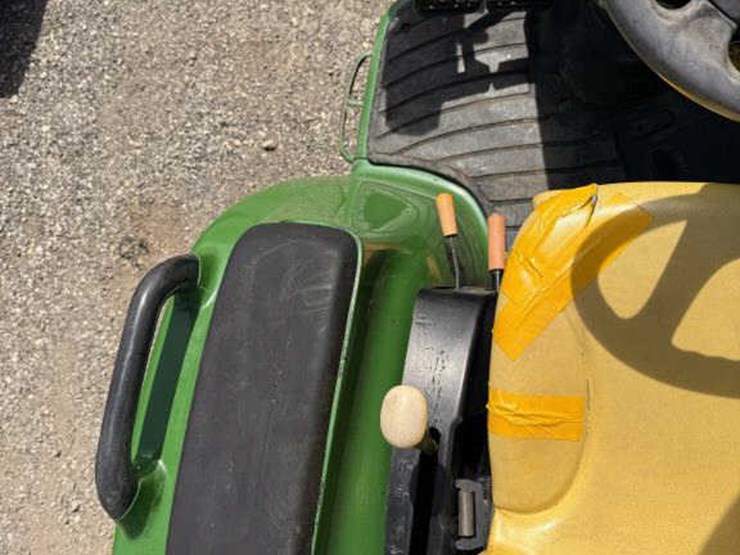 john-deere-3520-image-21