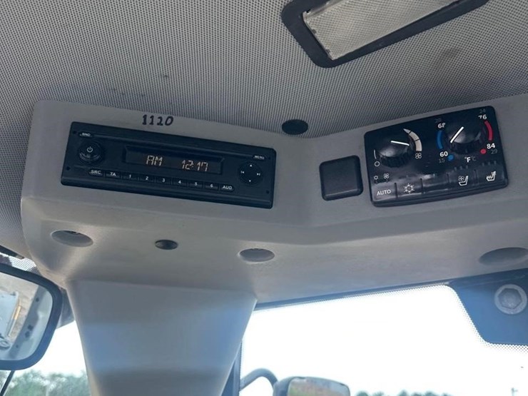 2019-deere-624l-image-23