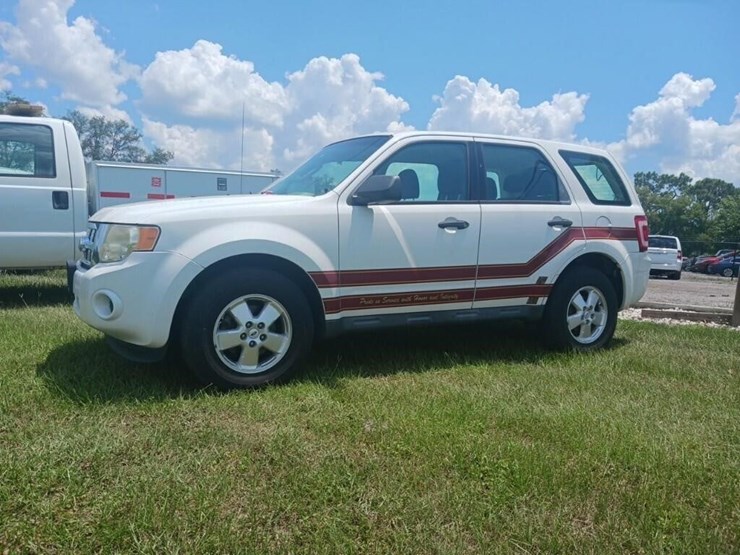 2012-ford-escape-image-1