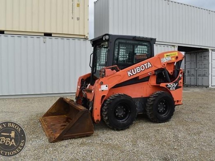 2017-kubota-ssv65-image-9