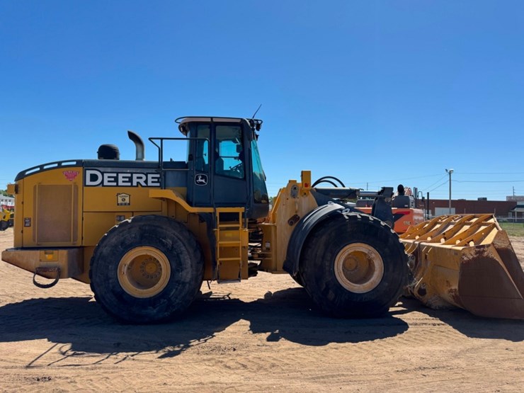 2013-deere-824k-image-6