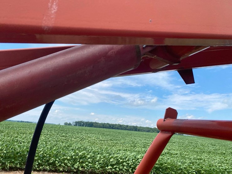 hutchison-10x71,-swingaway-auger-image-12