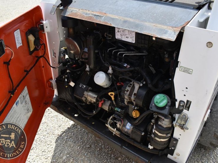2018-bobcat-s570-image-31