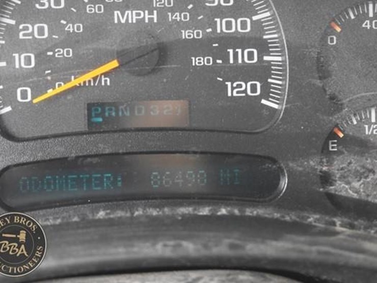 2005-chevrolet-3500-image-27