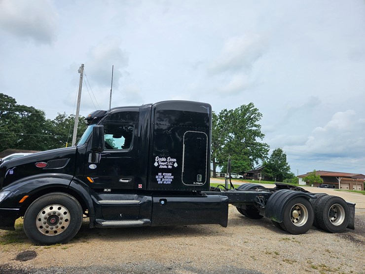 2018-peterbilt-579-image-5