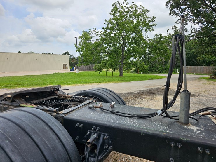 2018-peterbilt-579-image-103