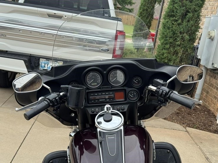 2005-harley-davidson-ultra-classic-motorcycle-image-14