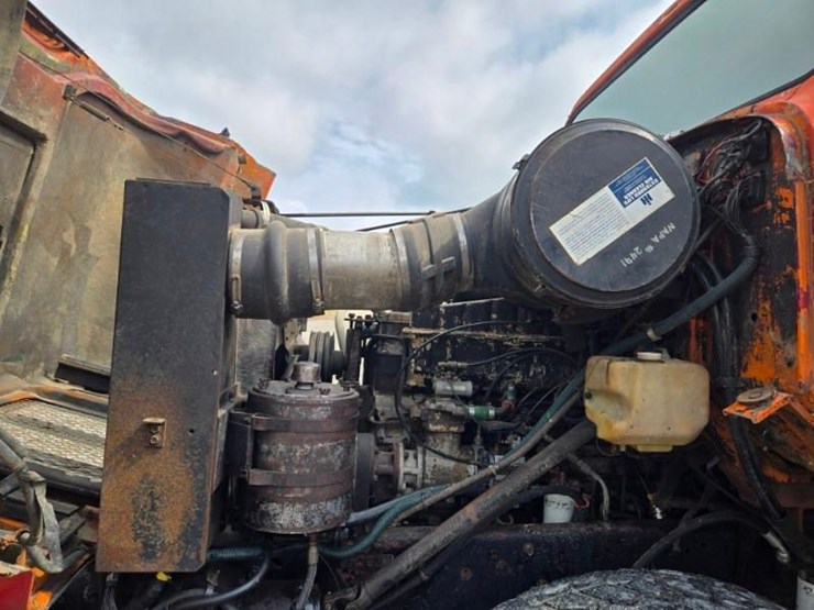 1981-international-f2674-tandem-axle-grain-truck-w/tag-axle*updated-8/4/25*-image-24