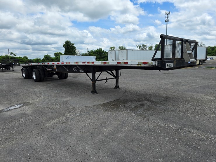 2015-great-dane-48'-x-102"-image-60