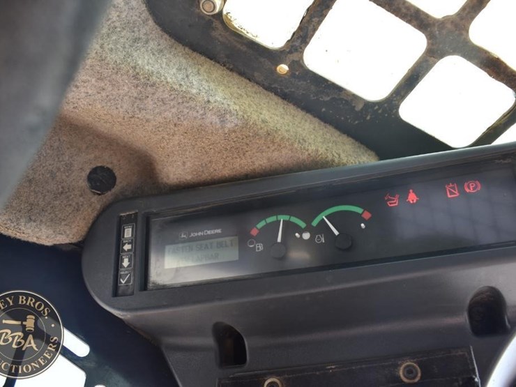 2019-deere-325g-image-50