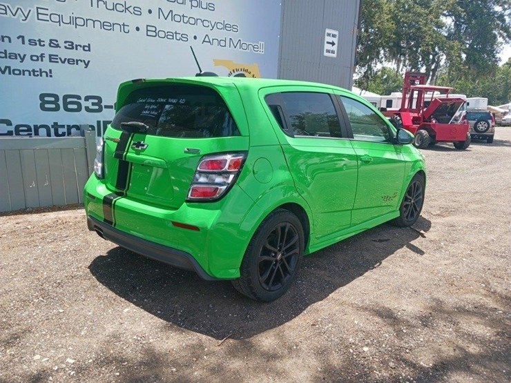 2017-chevrolet-sonic-runs/moves-premier-a-image-8