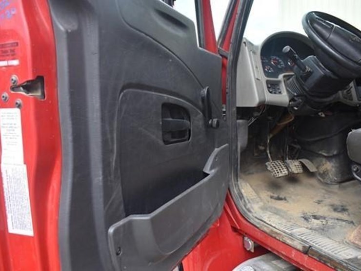 2010-international-durastar-4300-image-13